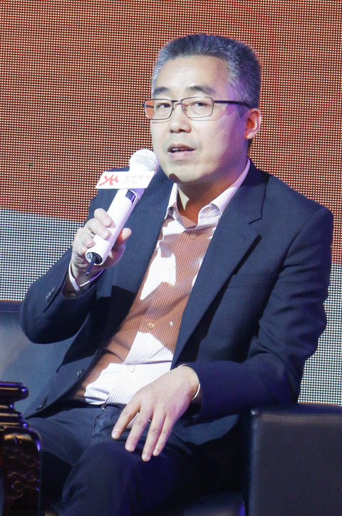 朱之文睡于文华_朱之文一年收入多少