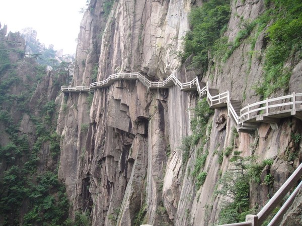 土地堂堂主: 转:对中国股市未来长期走势的判断