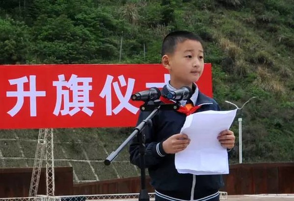 汶川八周年祭:反应还在启程他们已经继续的生理生活高中生图片