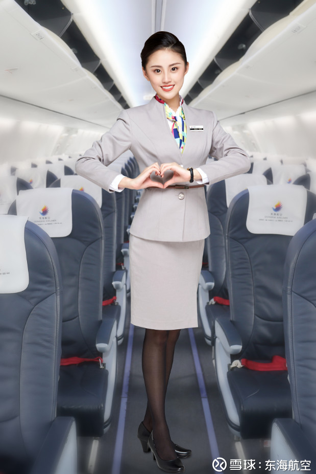 爆红!东海航空走出中国最美空姐,网友:气质秒杀众女星
