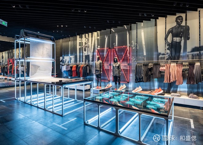 上海的耐克概念店nike"s new house of innovation