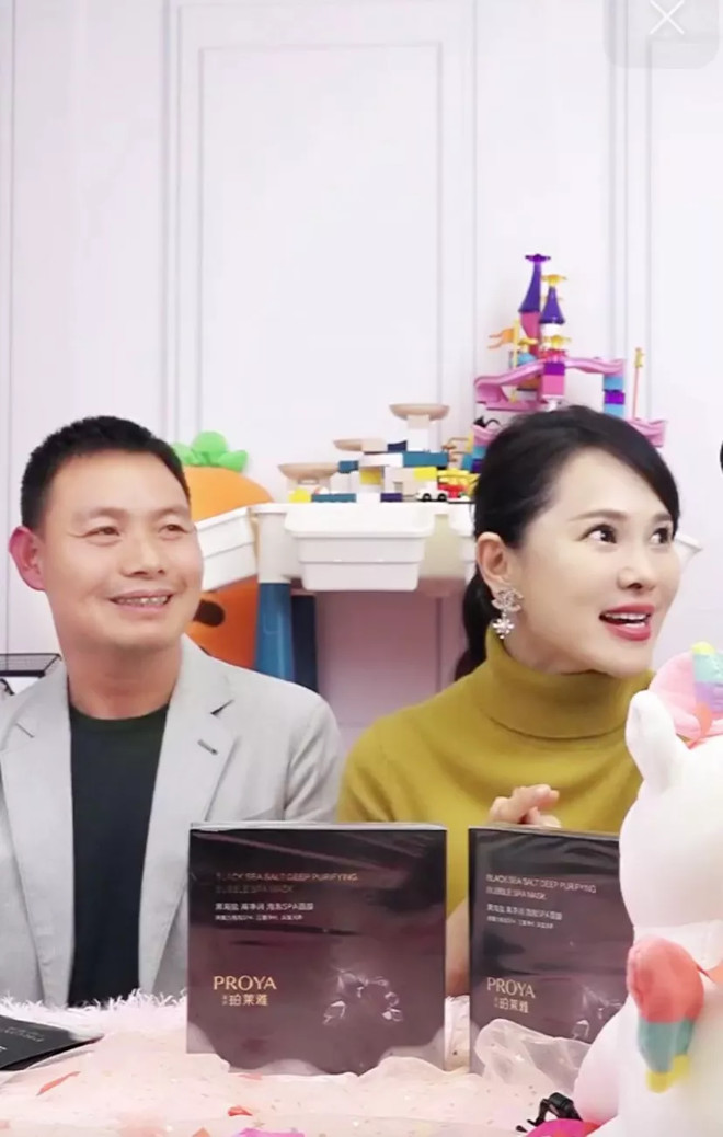 遵循好这3条颜色搭配,衬肤又显瘦,关键巨减龄