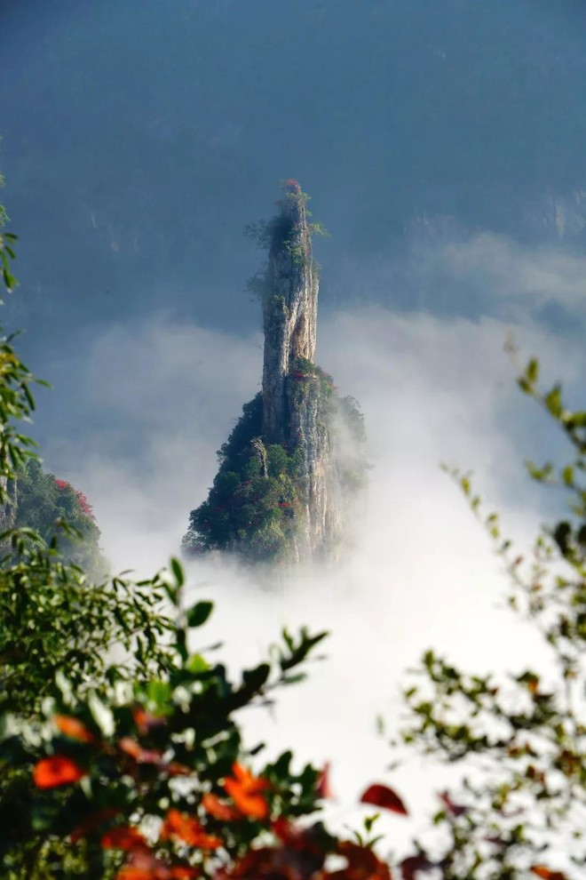 神女峰(来源:巫山旅游网)