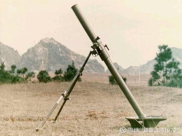 120毫米迫榴炮虽然实现了迫击炮和榴弹炮兼顾,但是结构更加复杂,重量