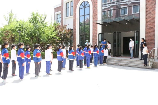大厂幸福学校六年级,七年级,八年级,高中学子返校复课