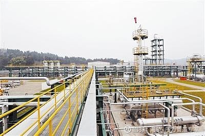 在安居区西眉,磨溪片区和潼南区田家片区共建遂潼天然气产业园区,共同