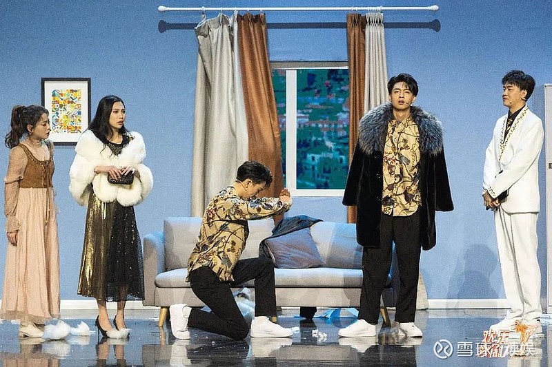 像这一季节目里的助演王皓,也因在多个舞台作品中展现喜剧实力而被