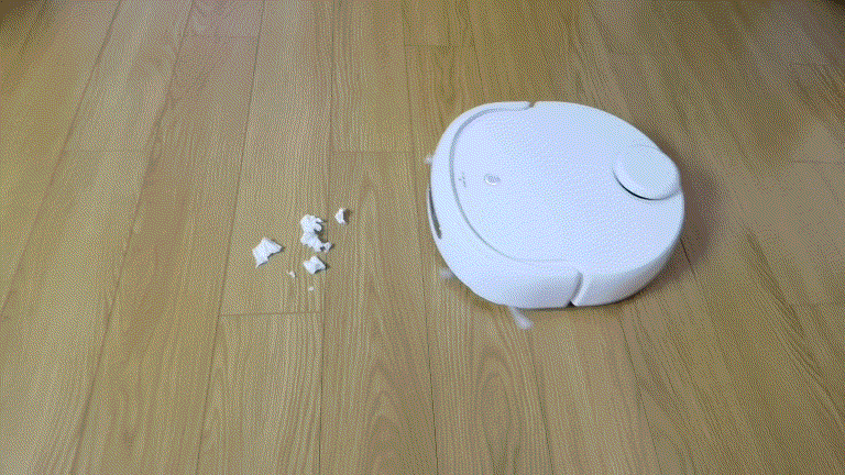 ①清扫吸力大,灰尘碎屑不残留