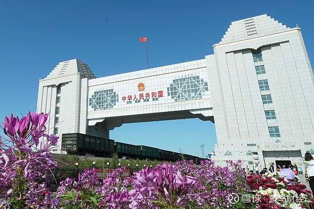中国的十大国门有两个在内蒙古