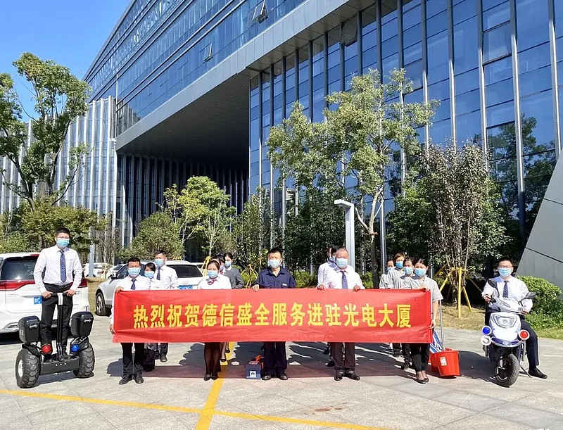 德信盛全服务地下车库的72小时从灰变绿展露出了最初的活力