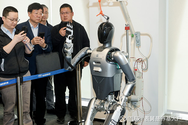 一年期存款利率反超两年期 部分中小银行中短期存款利率“倒挂”