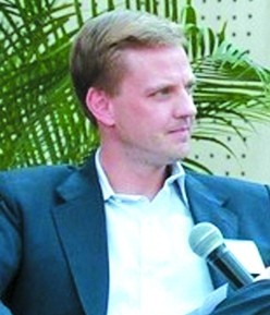 雪球访谈 雪球访谈预告 纳斯达克亚太区总裁高睿博谈赴美上市 与2010年的赴美上市的火热景象相比,今年下半年中国公司的ipo进程可谓降到冰点 自土豆网曲折登陆纳斯达克