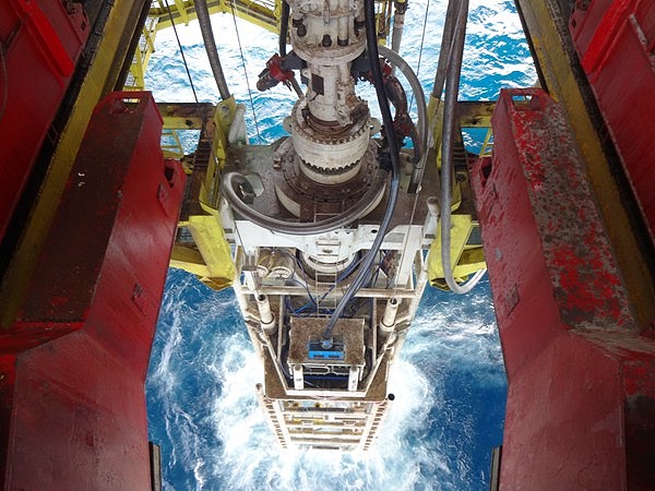 12月5日获悉,正在南海西部作业的"南海九号"水下防喷器成功下入并测试