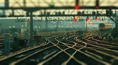 证券时报怀新资讯: 格力、中石化打响改革第一