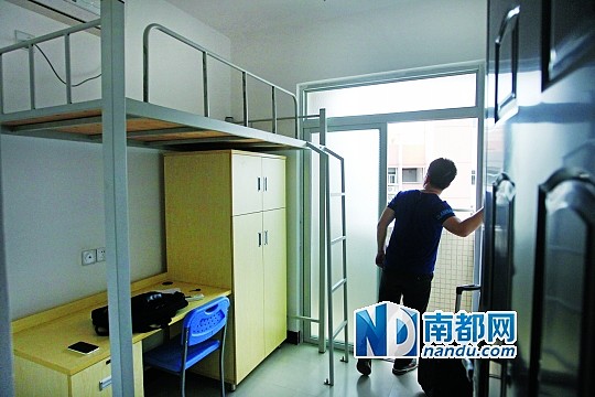 首批员工拎包入住格力一人一居室