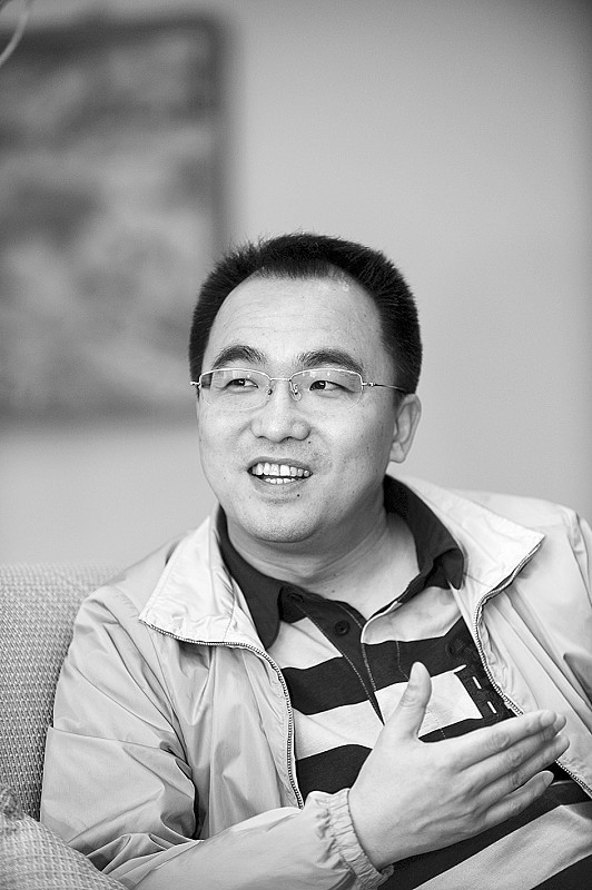 大佬的创业之路和文学修养-卓尔控股董事长阎志