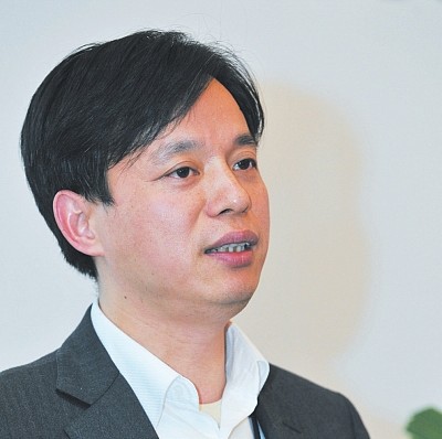 汪群斌希望复星医药总部的工作语言尽快使用英文表达