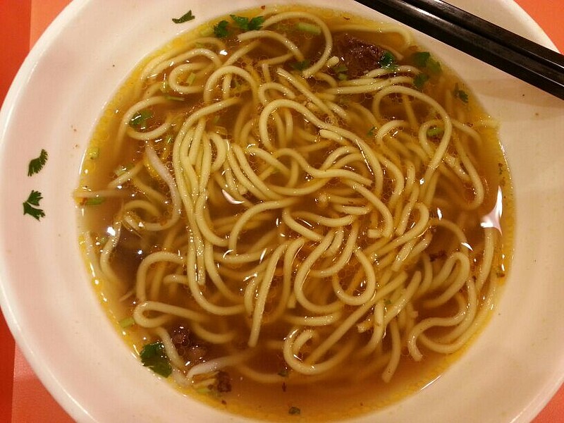 果断吃面蜀黍晚上去站街前记得吃面呦@蜀黍爱萝莉 - 雪球