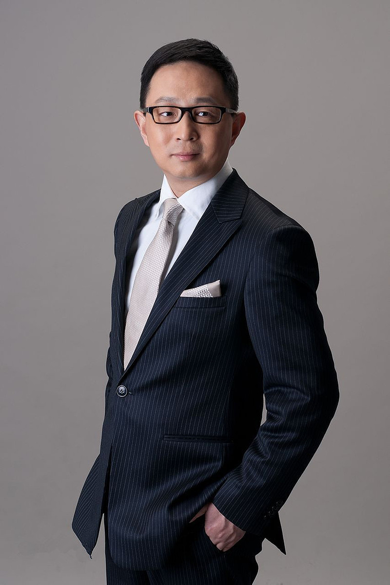 话说那个写《货币战争》的宋小兵昨天被打了,我看下一个该是郎教授了