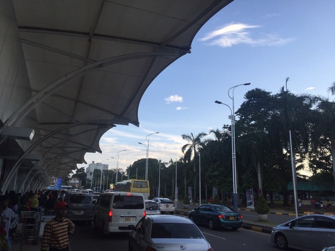 夏财经: 回到斯里兰卡,第一件事便是收割[拳头]