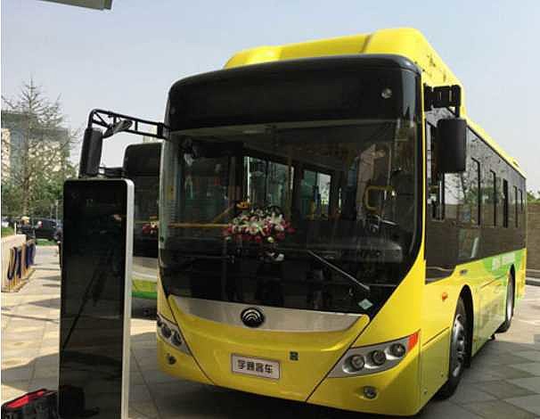 搭载睿控30系统的宇通h8插电式混动公交车重磅发布
