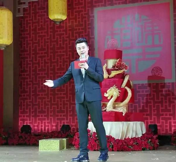 深入鸡层日理万姬: 网传绍兴股神赵老哥办最壕婚礼 刘谦等明星到场 知