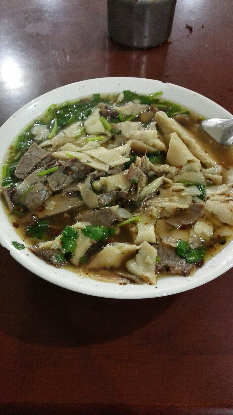 早餐牛肉罩火烧一大碗,希望这第三次入场能够有个好收成.