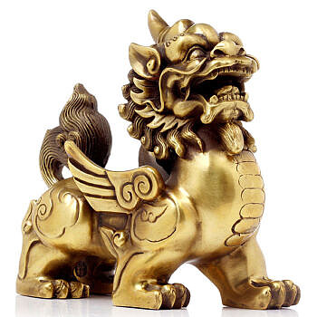 貔貅(拼音:pí xiū)别称"辟邪,天禄",是中国古书记载和汉族民间神话