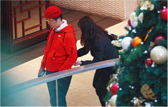 阿尔法工场: 独家组图:香港警方证实金融首富肖