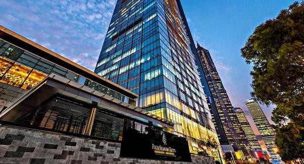 花卷君: 香港四季酒店,为何能成大陆犯罪富商的