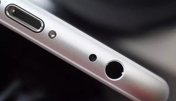 谁会为小米6,iphone 7取消耳机孔买单?新市场的崛起