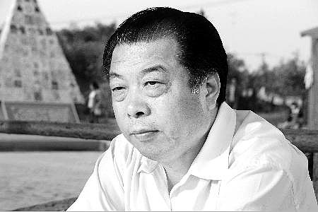 卖枣亏到不敢回家,穷小子取了个俗气店名,竟把公司做到百亿 文/祥燎