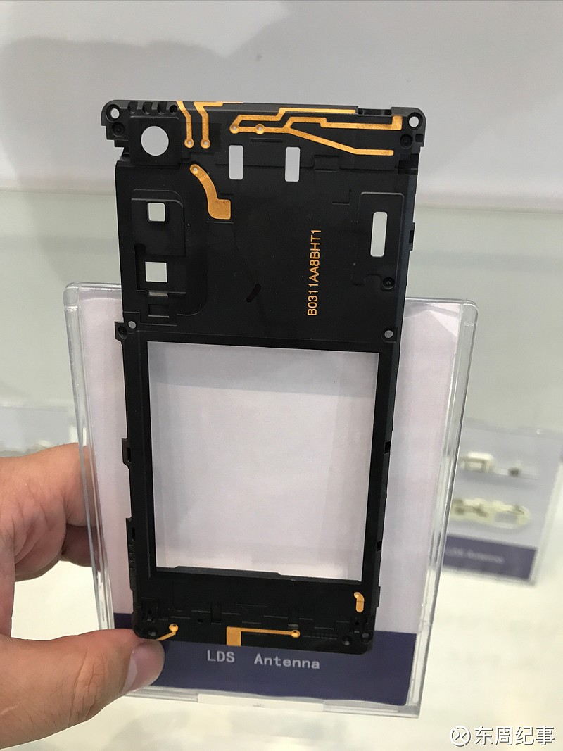 $信维通信(sz300136)$ 这个是机架与天线的融合,未来可能会提供机架