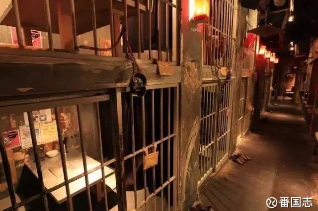 番国志: 日本人搞了个变态18禁监狱主题餐厅.还
