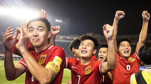 信风财经: 国足出线需半个亚洲来帮忙,但足球背
