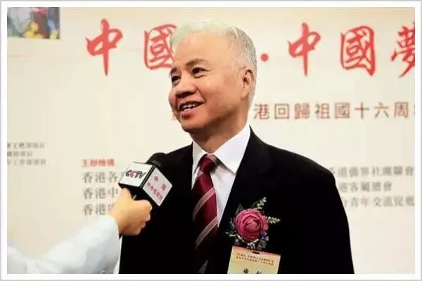 从大陆游泳到香港只有一条内裤在身,一代传奇