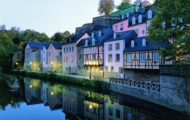 年11月3日,江南嘉捷(601313)发布董事会决议公