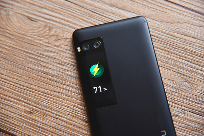 斑马消费: 魅族用一块板砖敲开2018年,15岁的