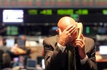 齐俊杰看财经: 一价格短期暴涨! 股市暴跌风险