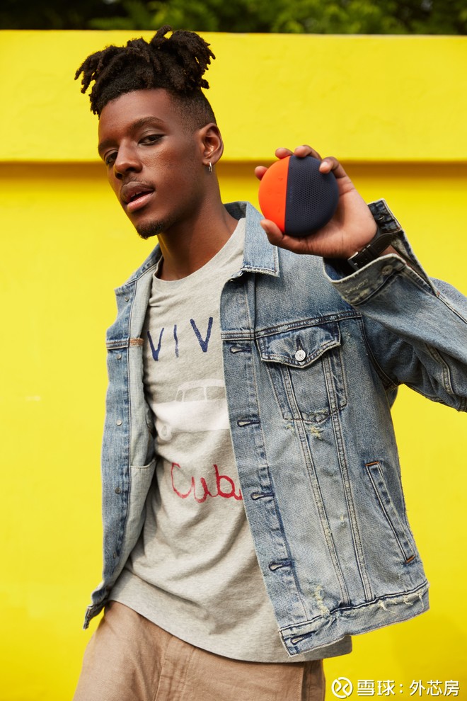 时尚潮品新标杆 出门问问发布便携防水的智能音箱tickasa nano