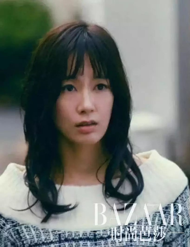 水川麻美扮演的斋藤绫从地方大学毕业后来到了一直向往的东京,想要过