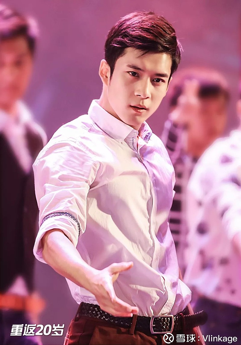 《重返二十岁》:返老还童的戏剧化外壳里,承载了多少情感命题?