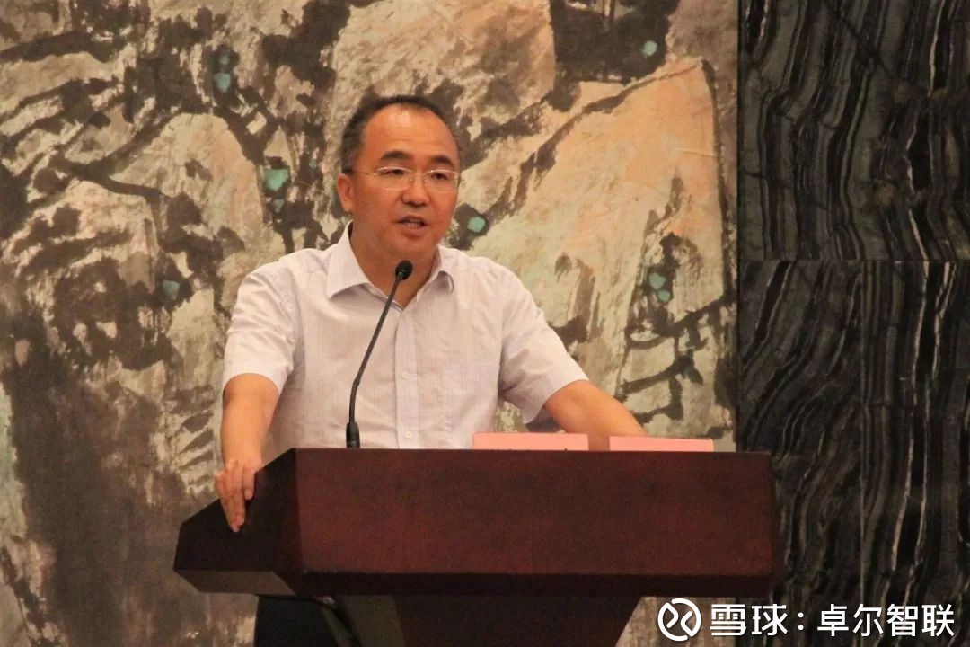卓尔智联: 卓尔控股蝉联武汉民企百强前三甲 8