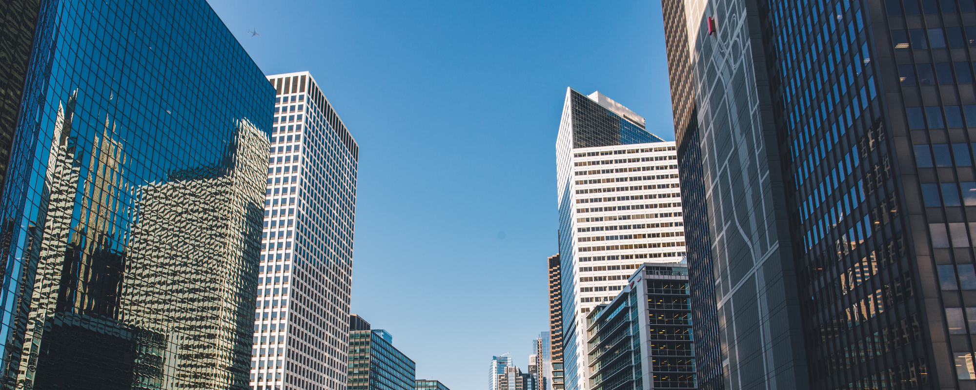 IRR到底是个什么鬼？ 我们在关注股权投资项目的回报时，有两个指标总是高频出现，一个叫回报倍数，一个叫IRR。其中，这个IRR让许多投资者云里雾...