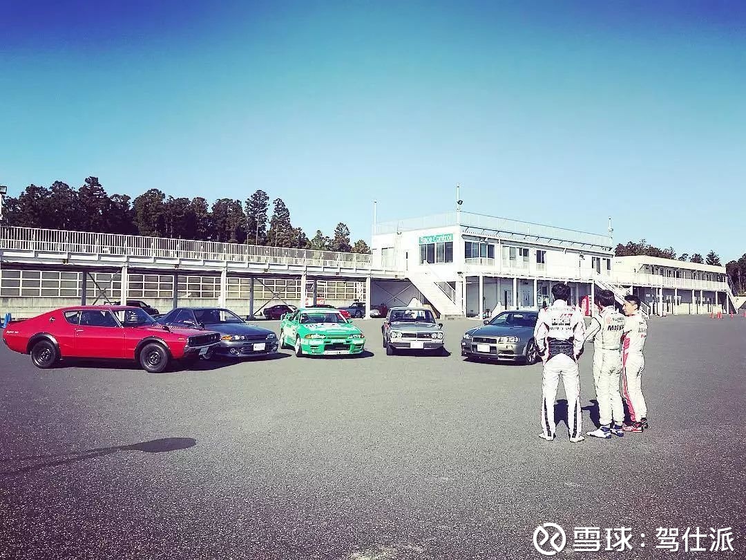 东京改装车展即将开拍的11部藏品史料 可能是19最热血的一波 仕典日本bh拍卖行在18年东京改装车展举办了日本第一次专场藏车拍卖会 总计16辆藏车中有13辆成交 总成交额达到4亿50