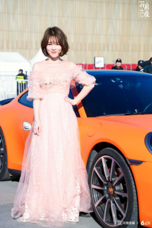 花椒六间房百位主播实力演绎:比你美比你有才华的人还比你有钱