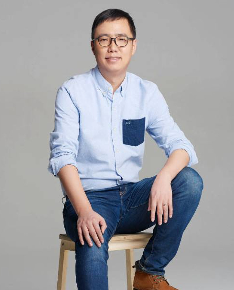 【 快手 创始人程一笑的变化:从程序员到管理者】以前,程一笑觉得一件