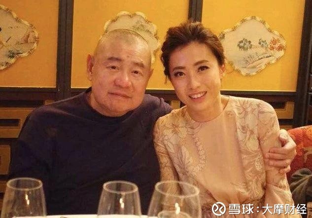 大摩财经: 刘銮雄夫妇炒股恒大赚了快80亿港元
