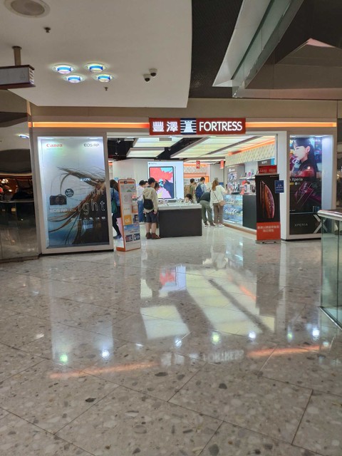 Riquelmedeco: 三星S10好像成爆款了… 前些天