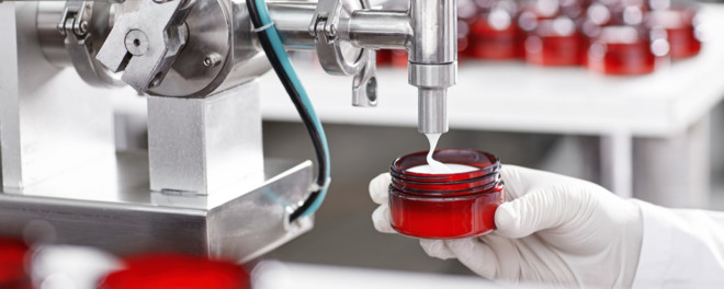 上海家化 珀莱雅与御家汇 谁能戴上化妆品 新国货 王冠 作者北渡南归为阿尔法工场特邀研究员 本报告中的信息均来源于公开资料 不构成任何投资建议 在阿尔法工场3月13日发布的